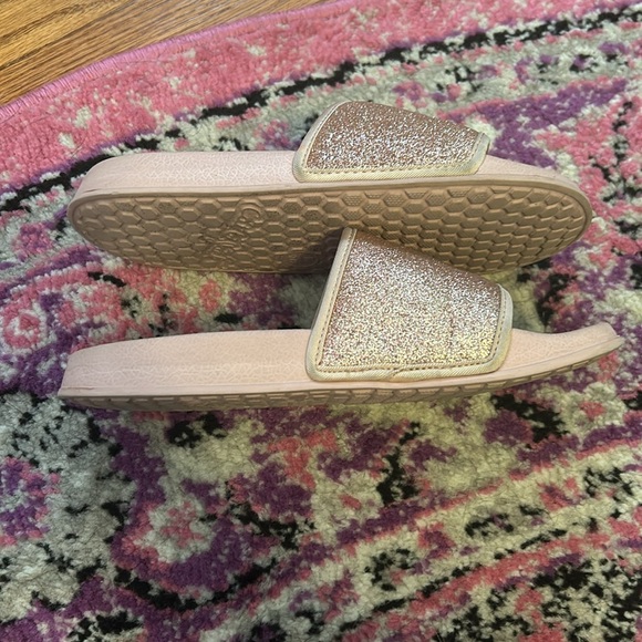 Cat & Jack size medium 2/3 pink blush and glitter slide sandals - Picture 5 of 5